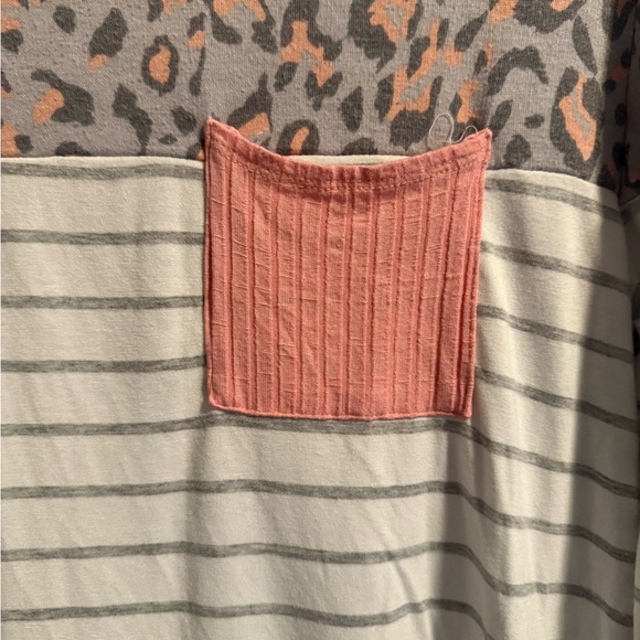 🐆 **Haptics by Holly Harper Colorblock Leopard & Stripe Top – Size S** 🐆 - Picture 2 of 6